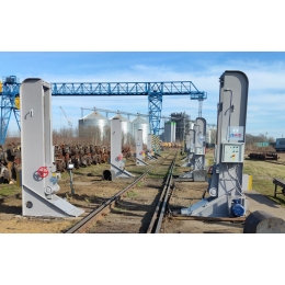 Домкрат залізничний (тепловозний, локомотивний) ДТ-30, ДТ-40 Домкрат залізничний (тепловозний, локомотивний) ДТ-30, ДТ-40