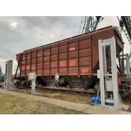 Домкрат залізничний (тепловозний, локомотивний) ДТ-30, ДТ-40 Домкрат залізничний (тепловозний, локомотивний) ДТ-30, ДТ-40